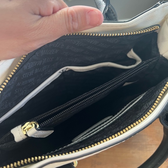 Black and white Steve Madden hand bag - Picture 8 of 9